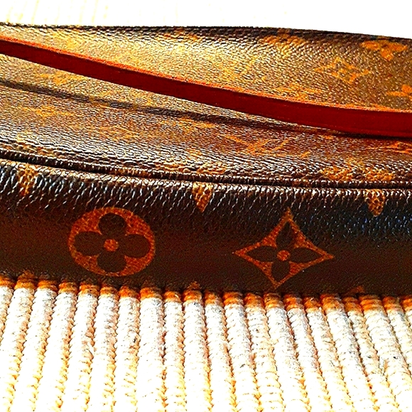 FINAL SALE AUTHENTIC Louis Vuitton Pochette Accessories NM - Picture 4 of 15